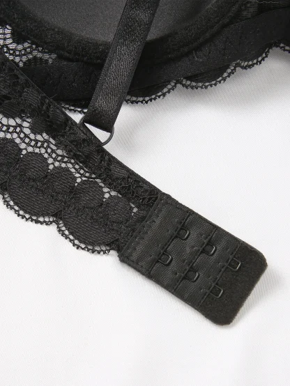 Classic Solid Push Up Bra with Lace Design - Image 6