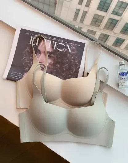 Seamless Solid Color Bra with Wireless Design - Image 8
