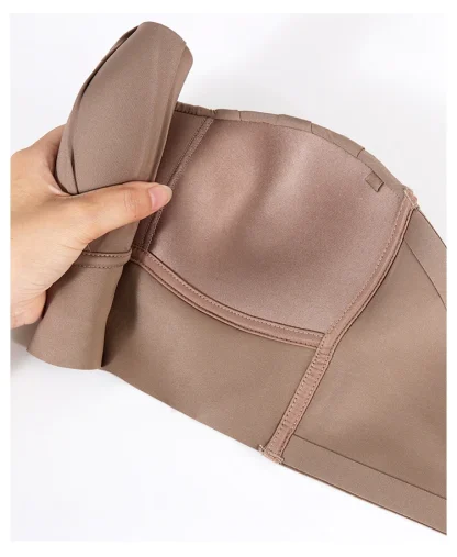 Elegant Strapless Bra with Pleated Design - Image 15