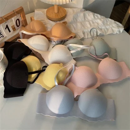 Comfy Push Up Bra with Ripple Texture Design - Image 5