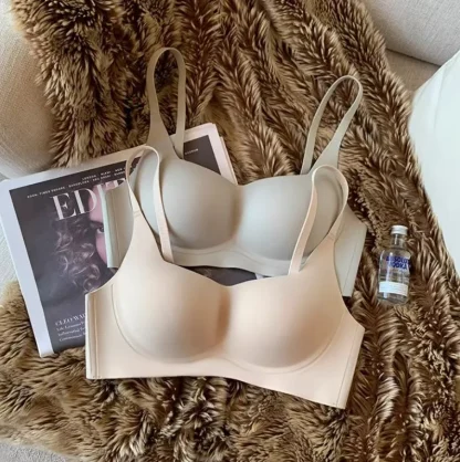 Seamless Solid Color Bra with Wireless Design - Image 9