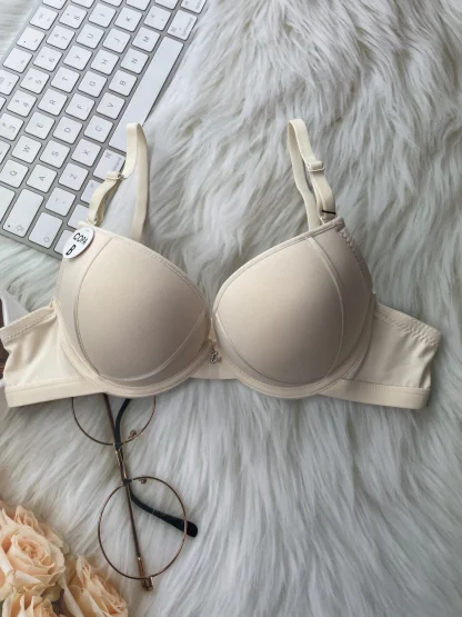 Full Support Bra with Push Up Design