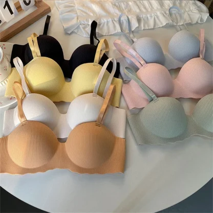 Comfy Push Up Bra with Ripple Texture Design - Image 2